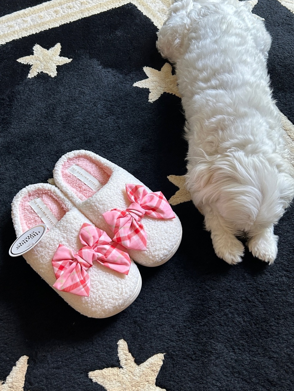 NWT Cozy Betty Bow Festive Plaid White and Pink Sherpa Slippers Sz S/M - Picture 5 of 8